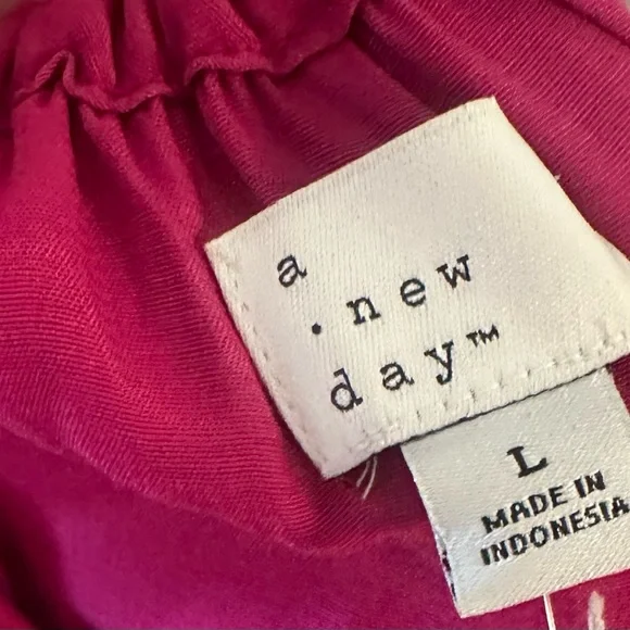 Vibrant Flowy Dress with Pockets - Picture 6 of 6